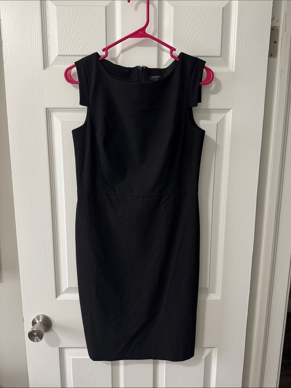 Ann Taylor Black Sleeveless Sheath Dress